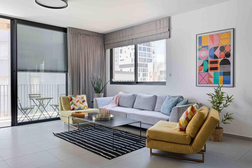 Ambassador Apartment+Parking Tel Aviv Exterior photo